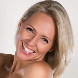 Julia Schlosser