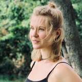 Julie Bonas